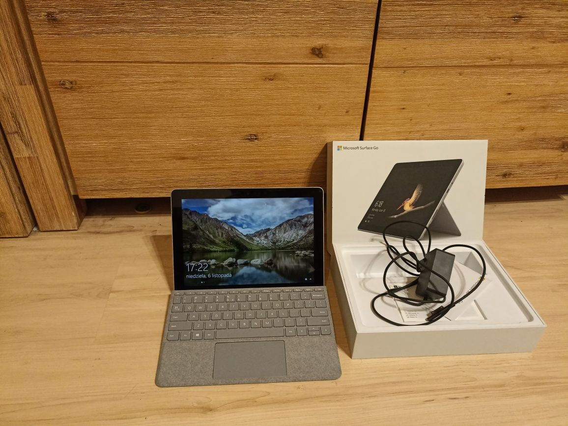 Microsoft Surface go + klawiatura