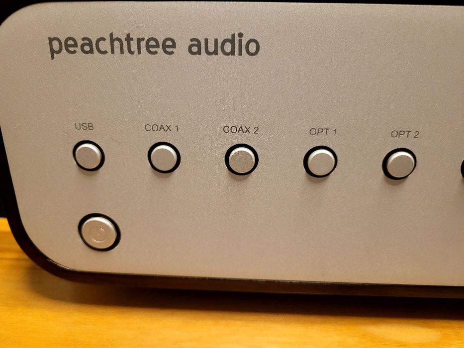 Wzmqcniacz peachtree audio nova