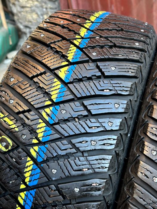 Шины БУ 225 55 R 17 Goodyear UltraGrip Ice Arctic Резина зима ШИП