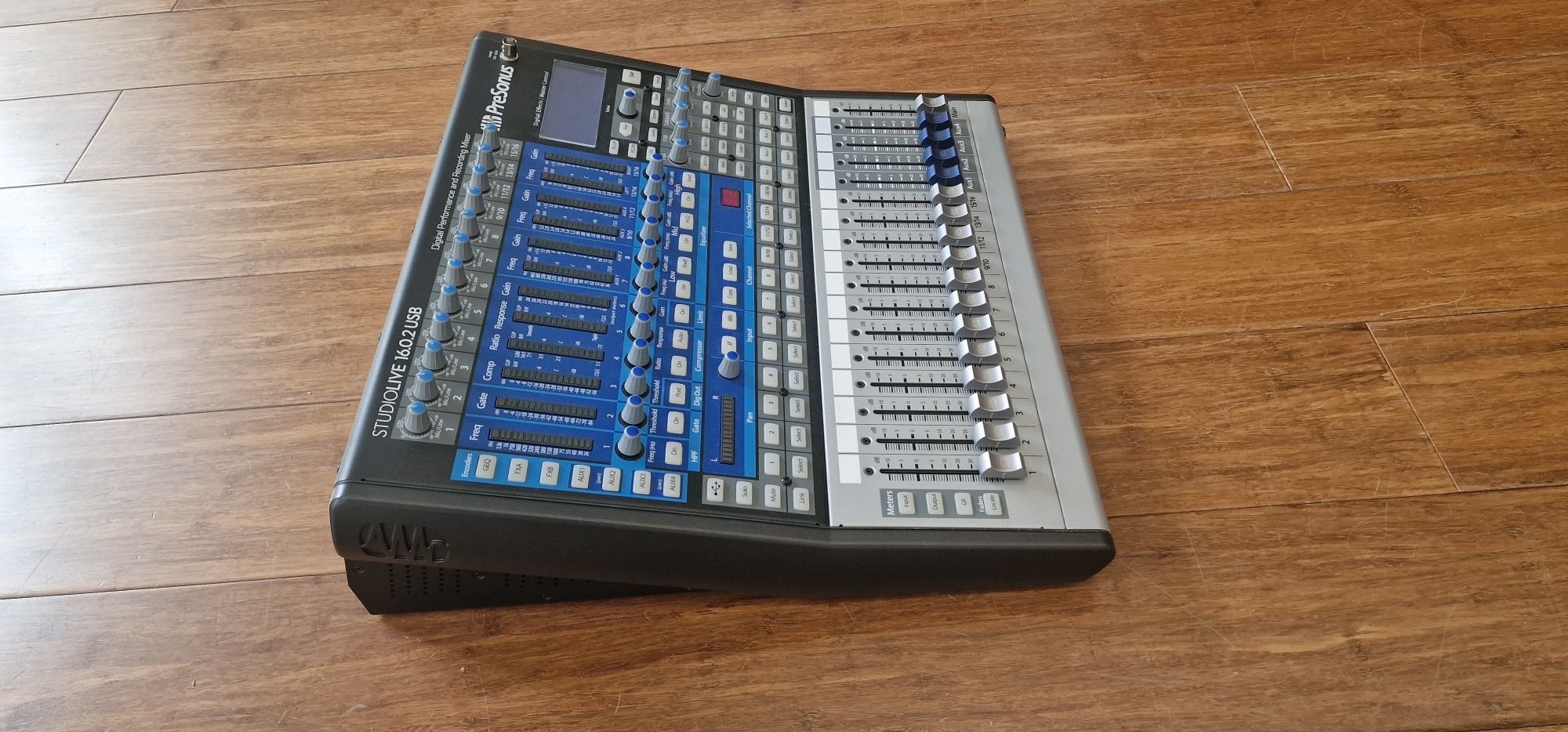 Mikser cyfrowy PreSonus StudioLive 16.0.2 USB + case