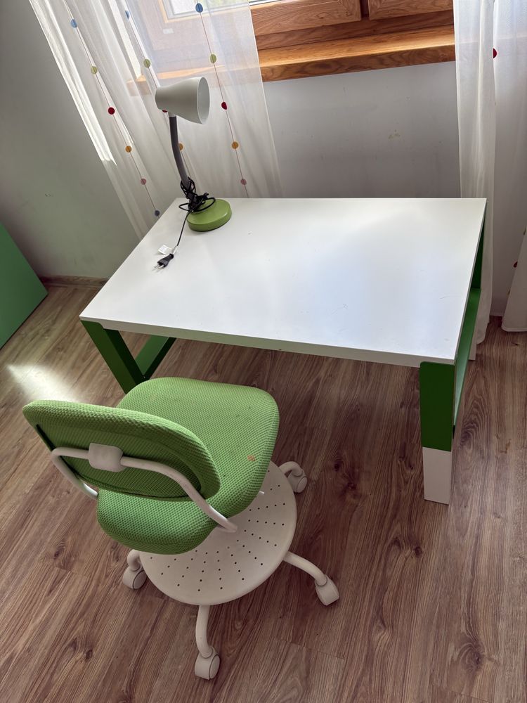 biurko + krzeslo Ikea