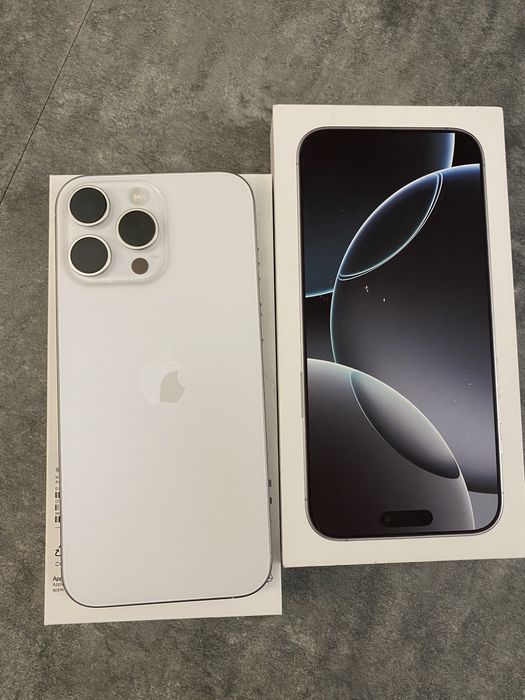 iPhone 16 Pro Max 256GB • Білий