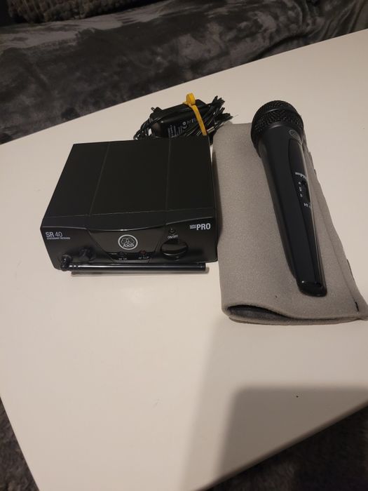 Mirofon Akg  Sr40 pro igla!!!