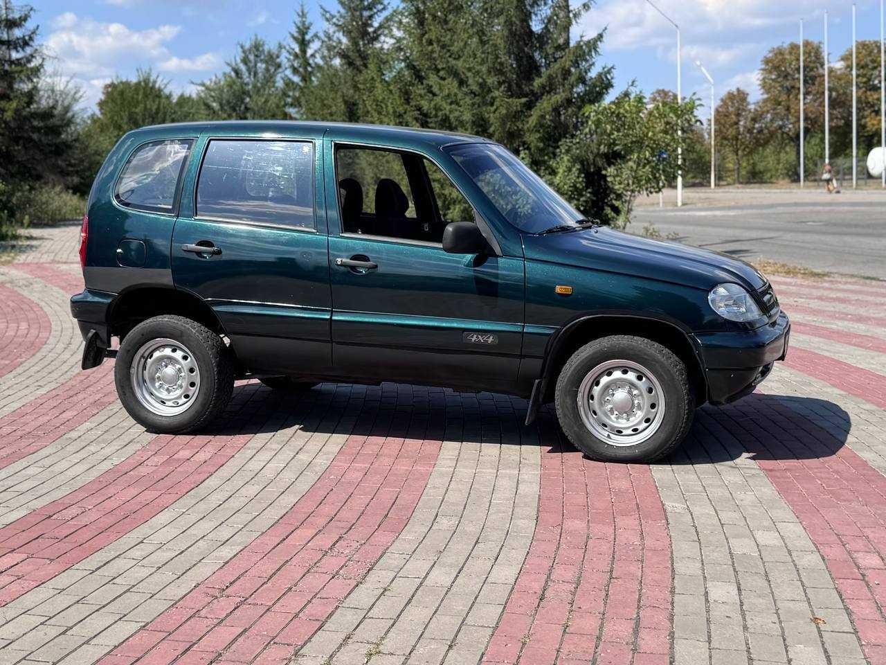Chevrolet Niva 2005 1.7i 4wd Газ-4