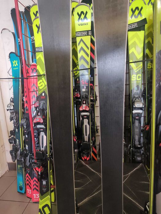 Narty Volkl Racetiger SC 148, 153, 158, 165cm, potestowe, sezon 2024.