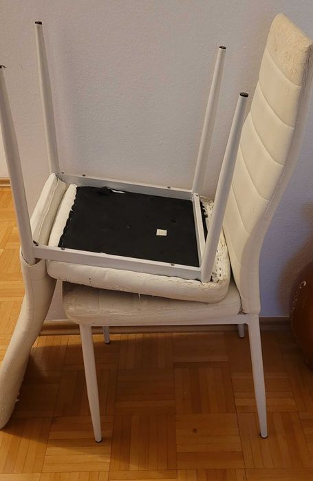 Krzesła do renowacji oddam
