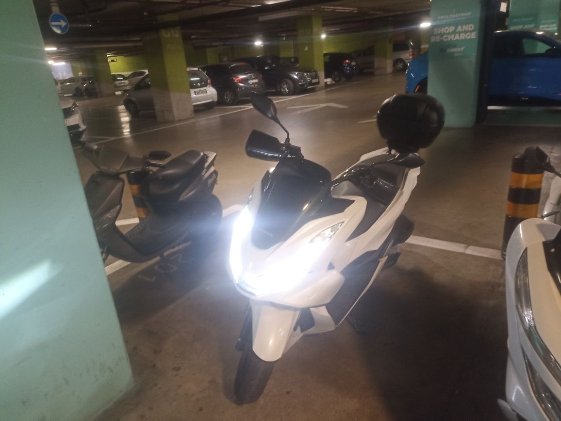 Honda PCX 125 ano 2022 do mês 10