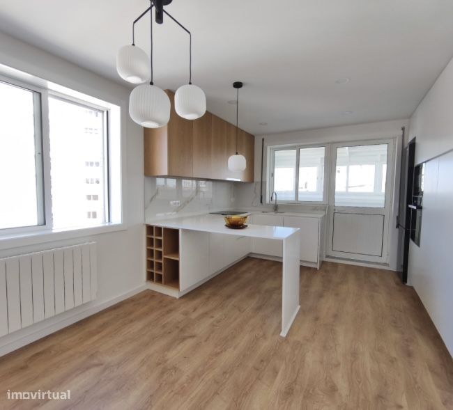 T2 no centro de Aveiro com vista para as pontes