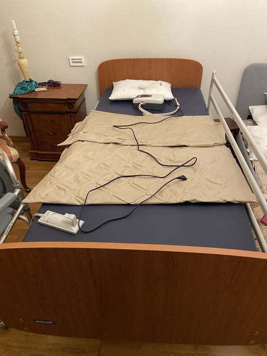 Cama hospitalar, grades rebativeis e 3 funções