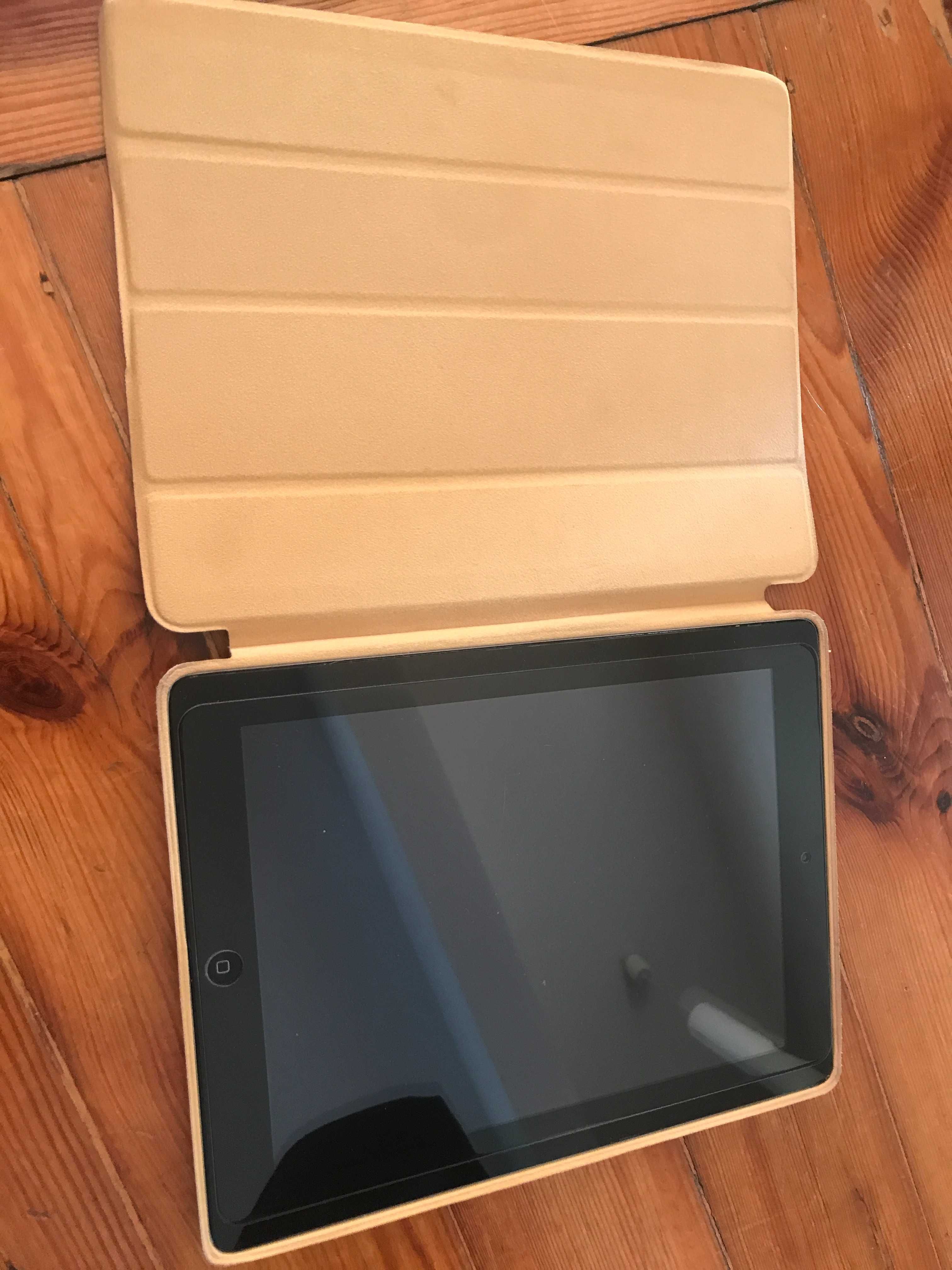 Vendo iPad para peças. 3G 16 GB, exterior em bom estado