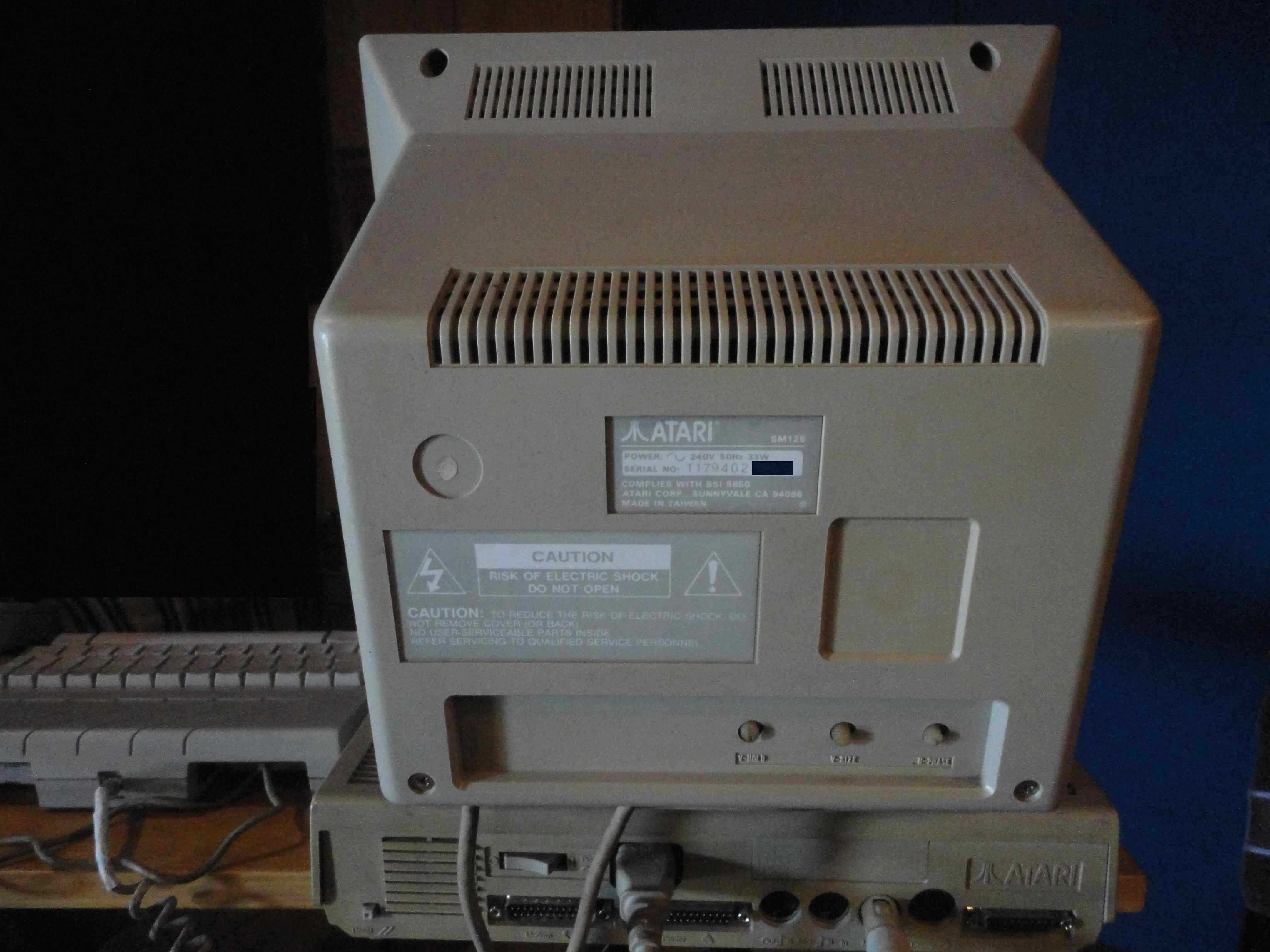 Atari Mega ST 1 Rev. 2.2 Teclado Rato Monitor