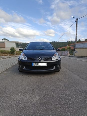 Renault Clio III RS F1 Team R27