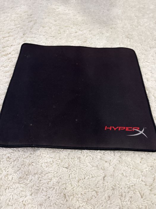 продам игровой коврик для мыши xyper x