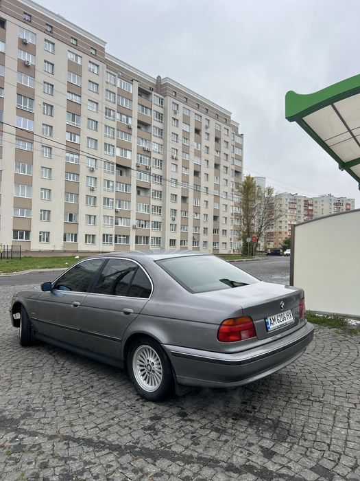 Продам бмв е39 в гарному стані