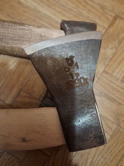 Топоры ссср  1962,1990 г/в в хорошем состоянии смотрите фото