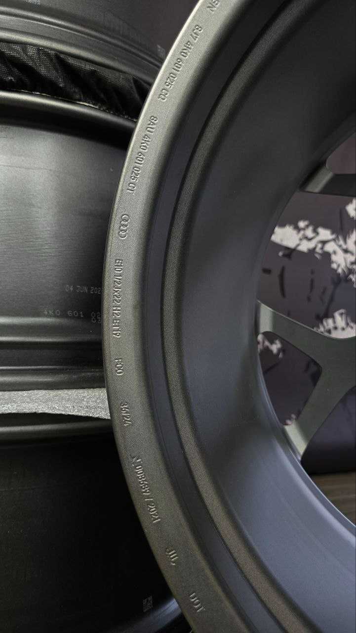 22" оригінальні ковані диски AUDI RS6 RS7 Q8/SQ8/RSQ8 Q7/SQ7 RS дизайн