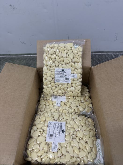 Czosnek obierany 1 kg – idealny dla gastronomii