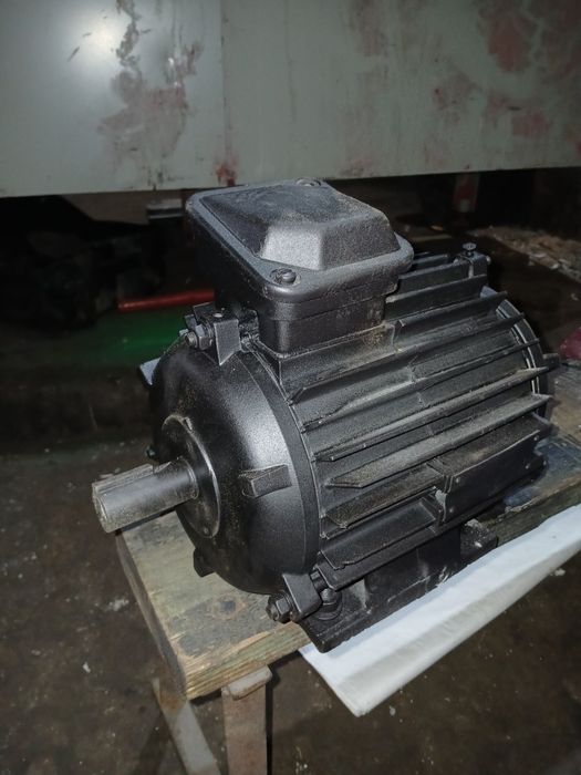 Трифазний двигун. 1500об/хв