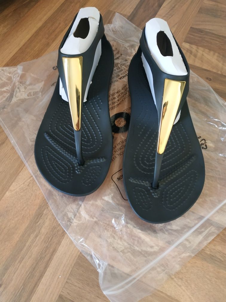 Crocs Serena Flip W7. 37-38