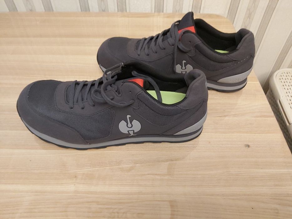 Кроссовки Strauss Engelbert, 49-51 размер, стелька 31-32 см , НОВЫЕ !!