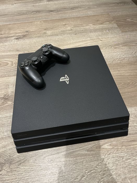 Consola Sony PS4 Pro 4K de 1 TB + 1 comando DualShock