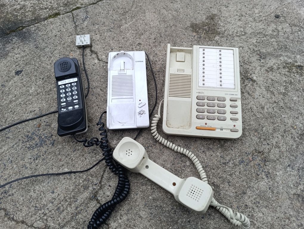 Zestaw dwóch telefonów stacjonarnych PRL