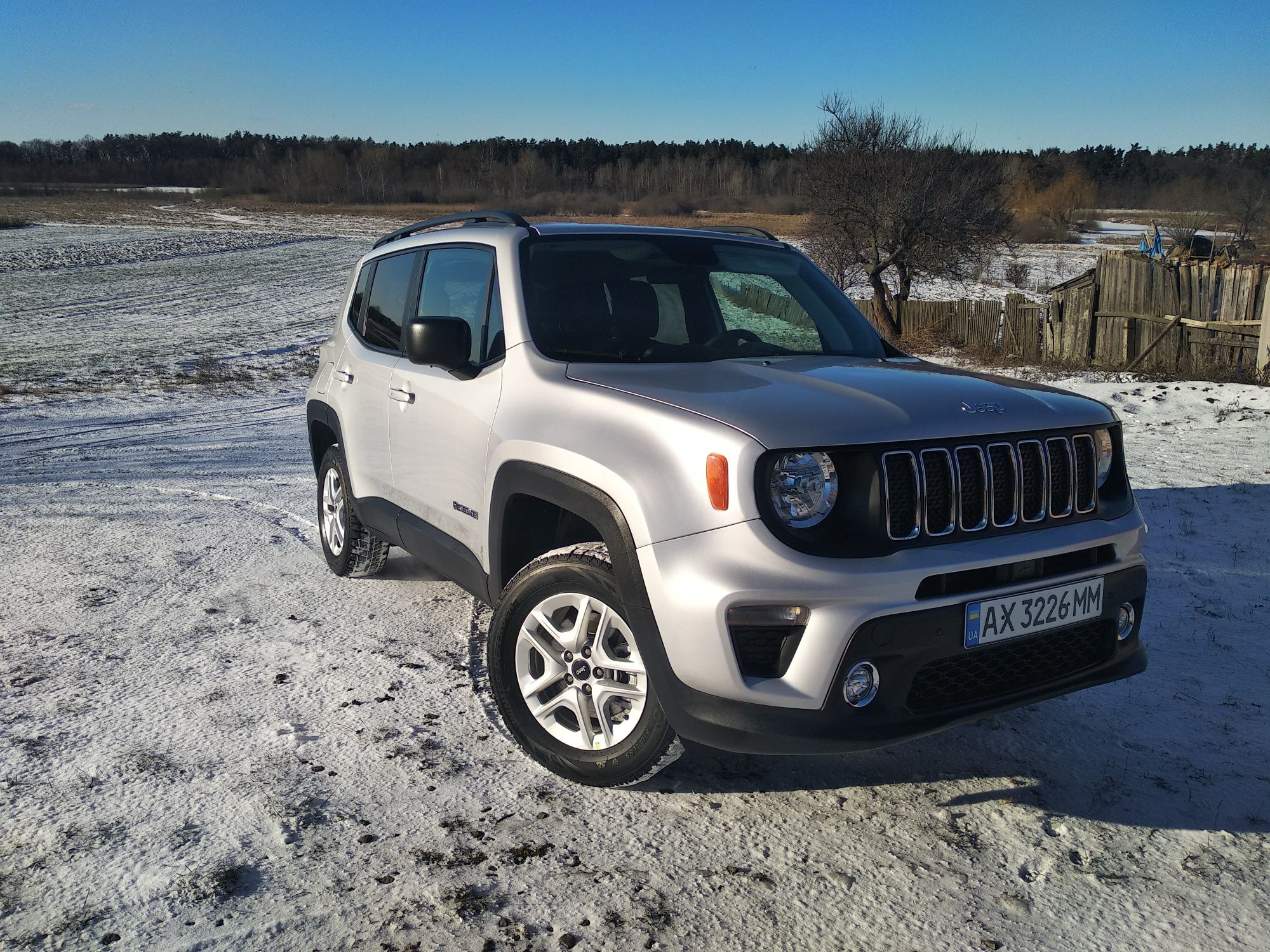 Jeep renegade .       .