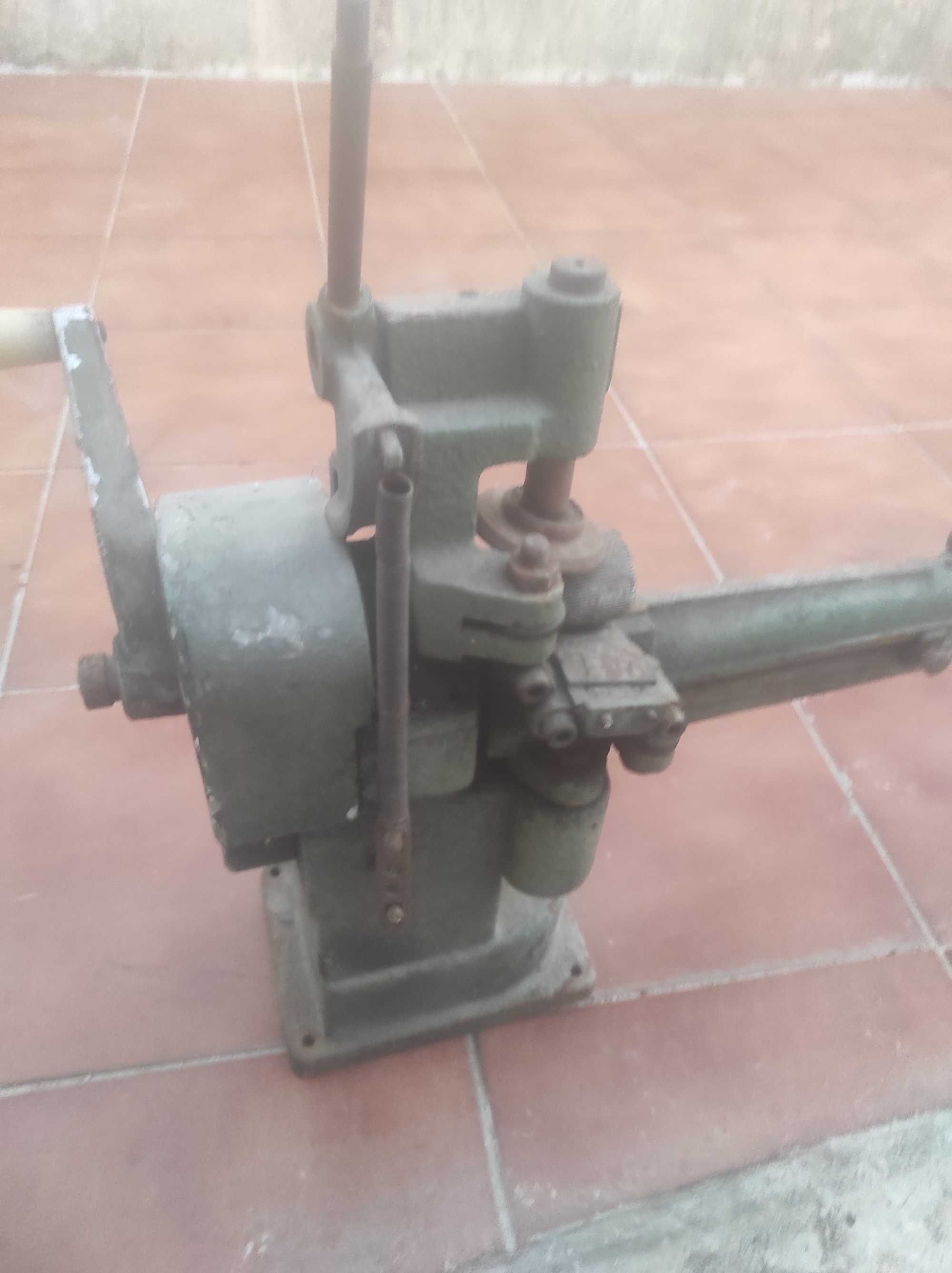Maquina de Meias-Solas -