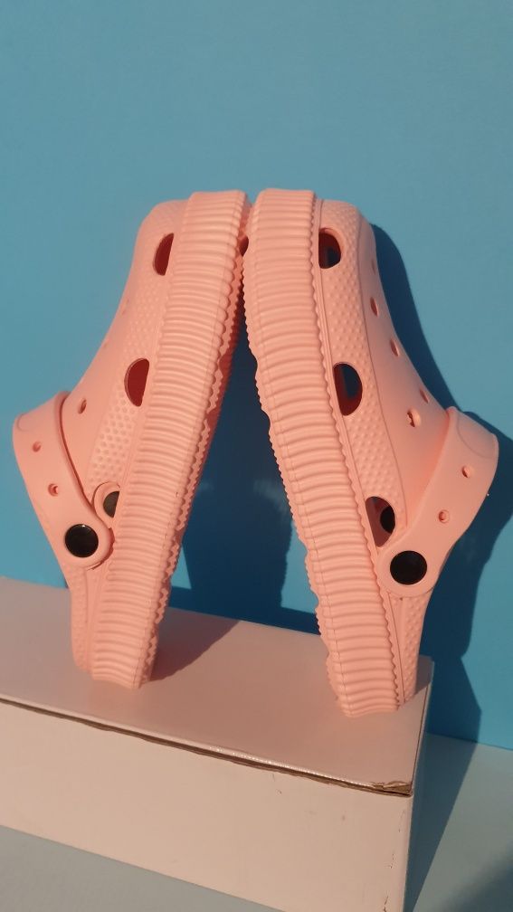 Klapki  / crocsy damskie modny kolor rozmiar 38.5