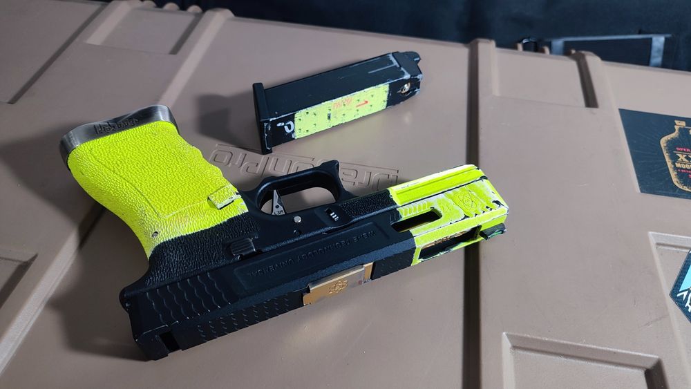 Vendo reprodução de airsoft