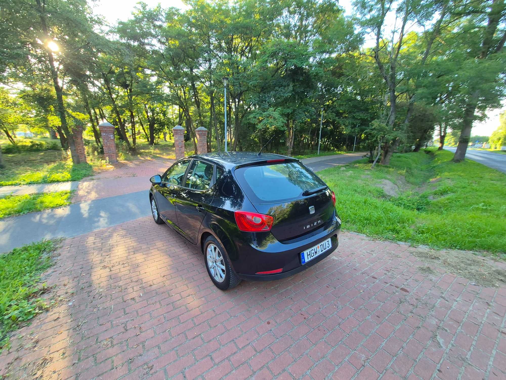 - Seat Ibiza - 5 Drzwi - 1.4 MPI  - Klimatyzacja - 2012 -
