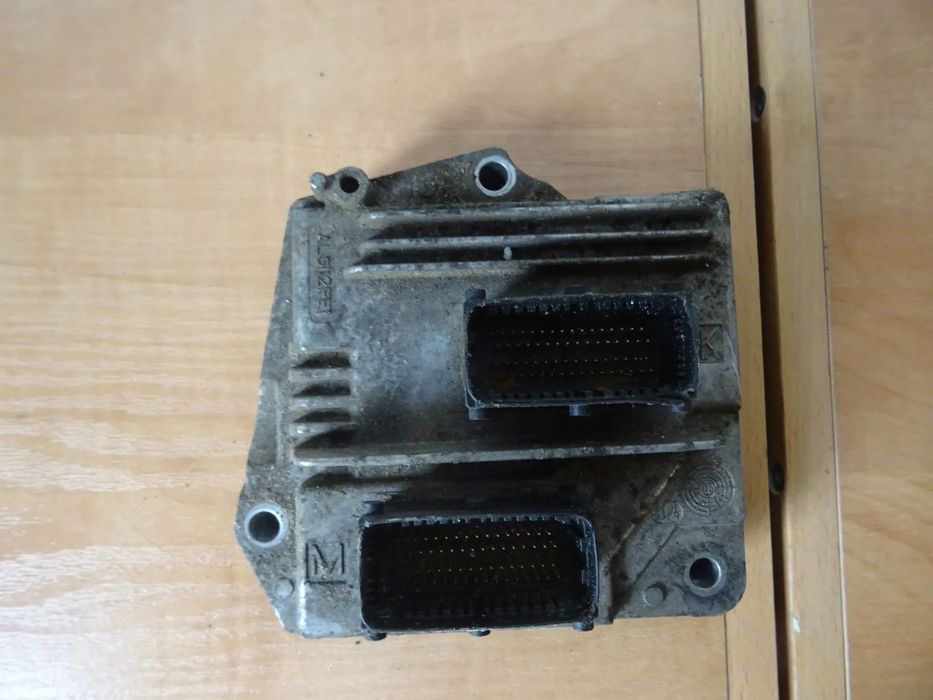 sterownik silnika opel zafira b 1.6 16 v 28023583