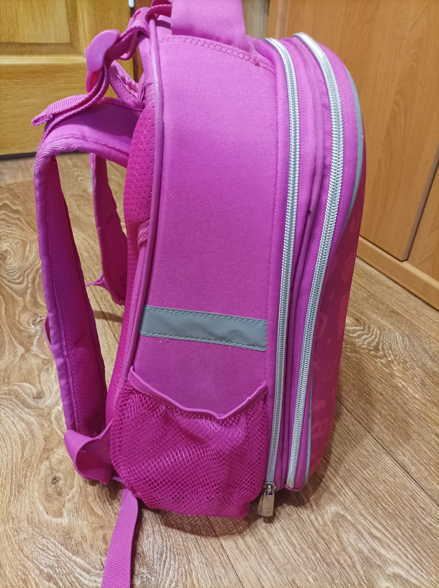 Шкільний рюкзак для дівчаток