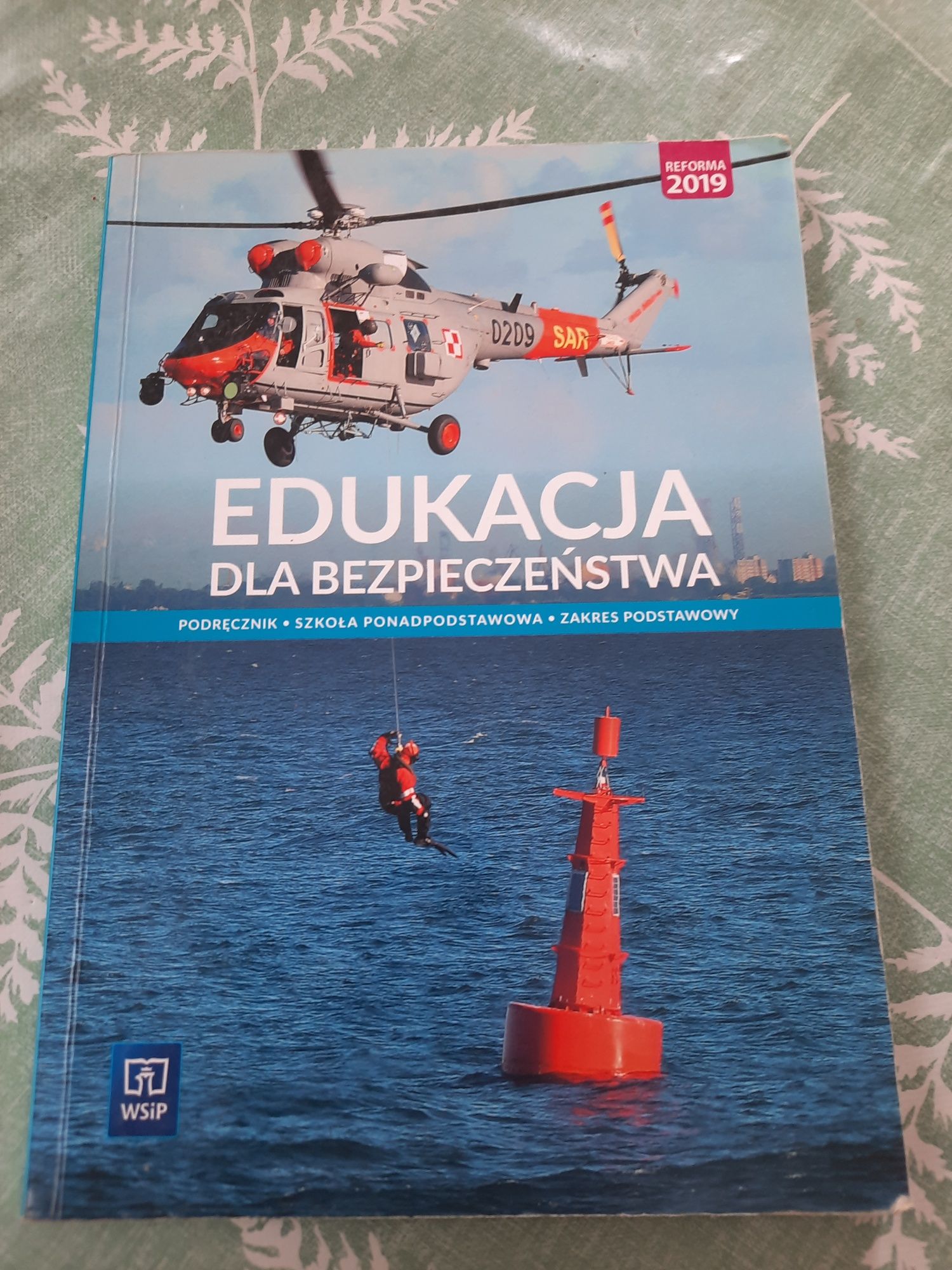 Sprzedam komplet książek do 1 technikum