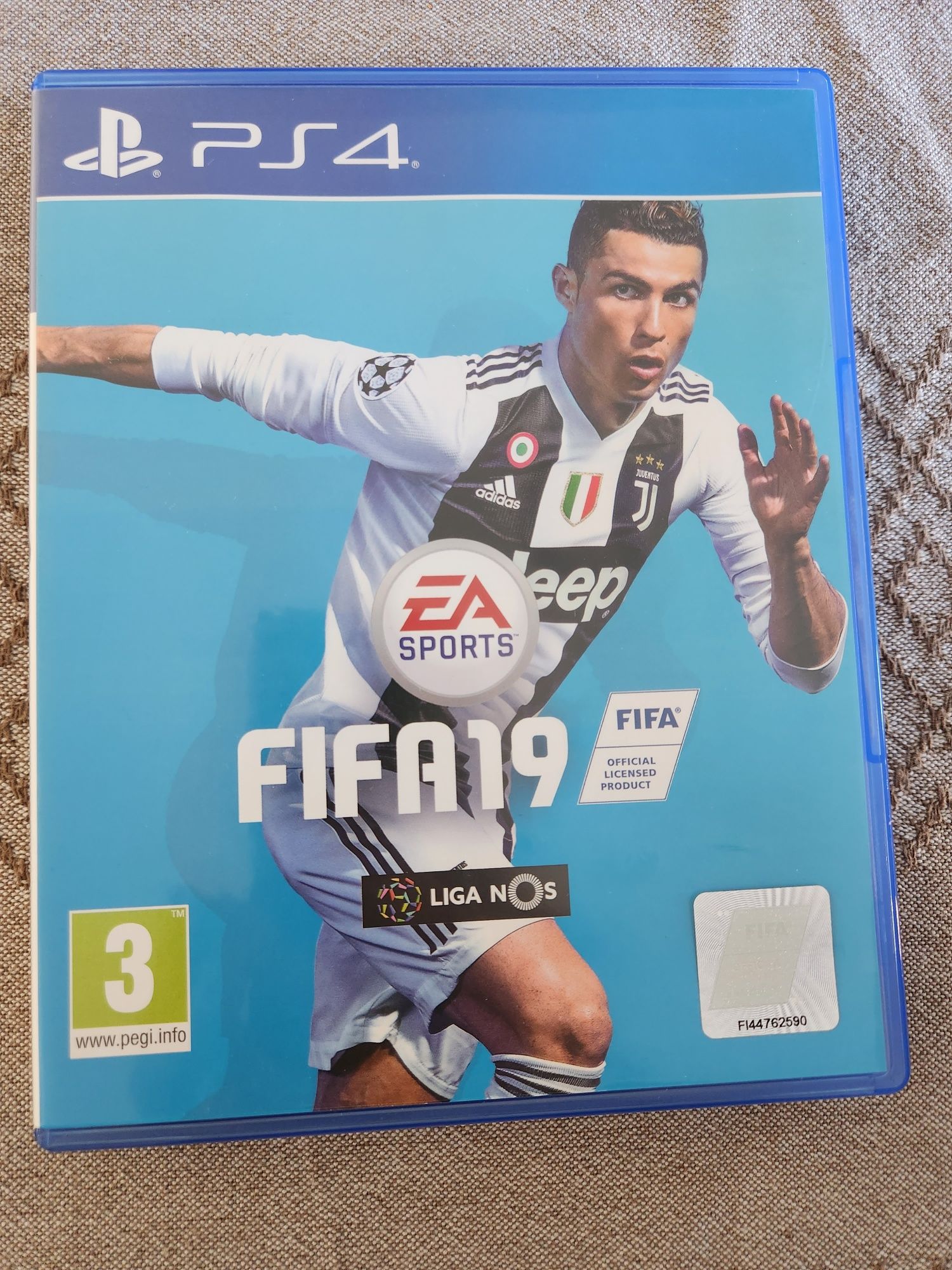 Jogos Fifa 18 e 19 PS4