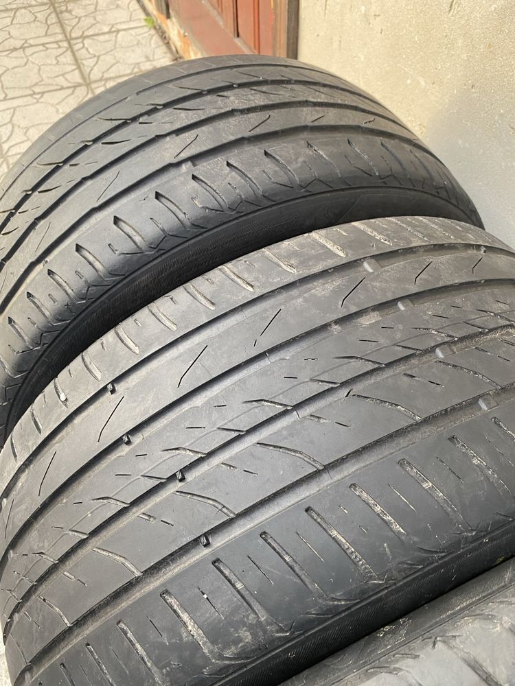 Продам літню гуму 245/40 R 18