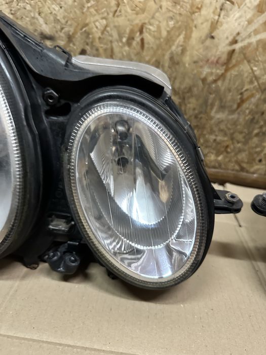 Передні фари Mercedes-Benz W211 Мерседес В211 2002–2006 дорестайл