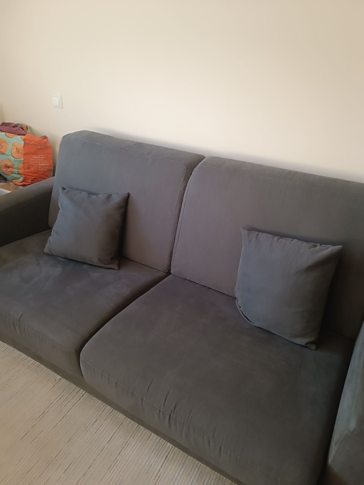 Vendo Sofá cama impecável