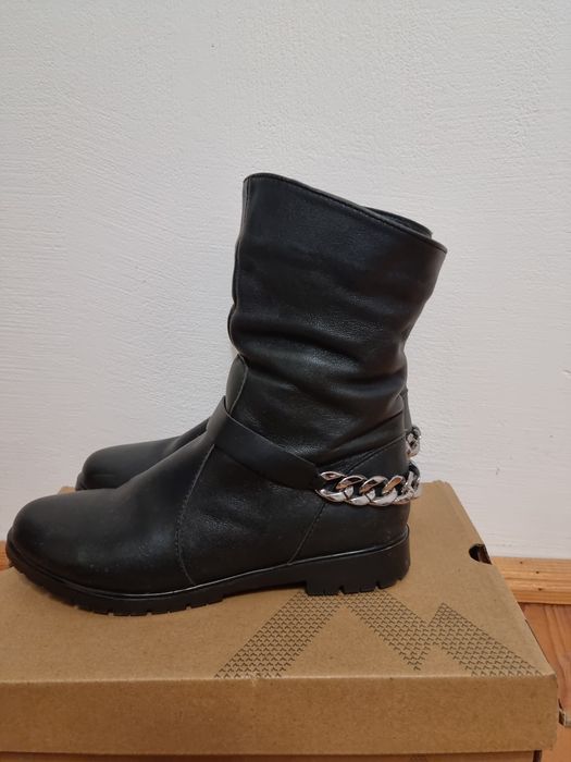 Жіночі утеплені ботінки