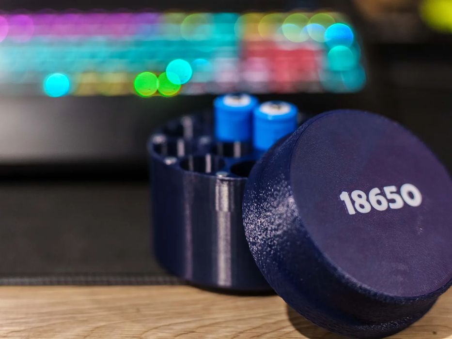 Caixa Magnética para Pilhas 18650