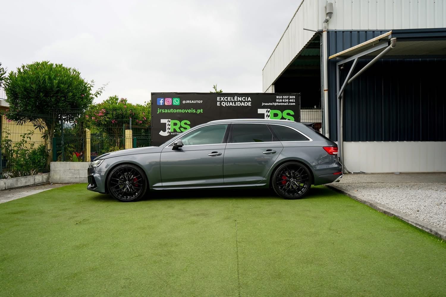 Audi A4 Avant S Tronic look rs4