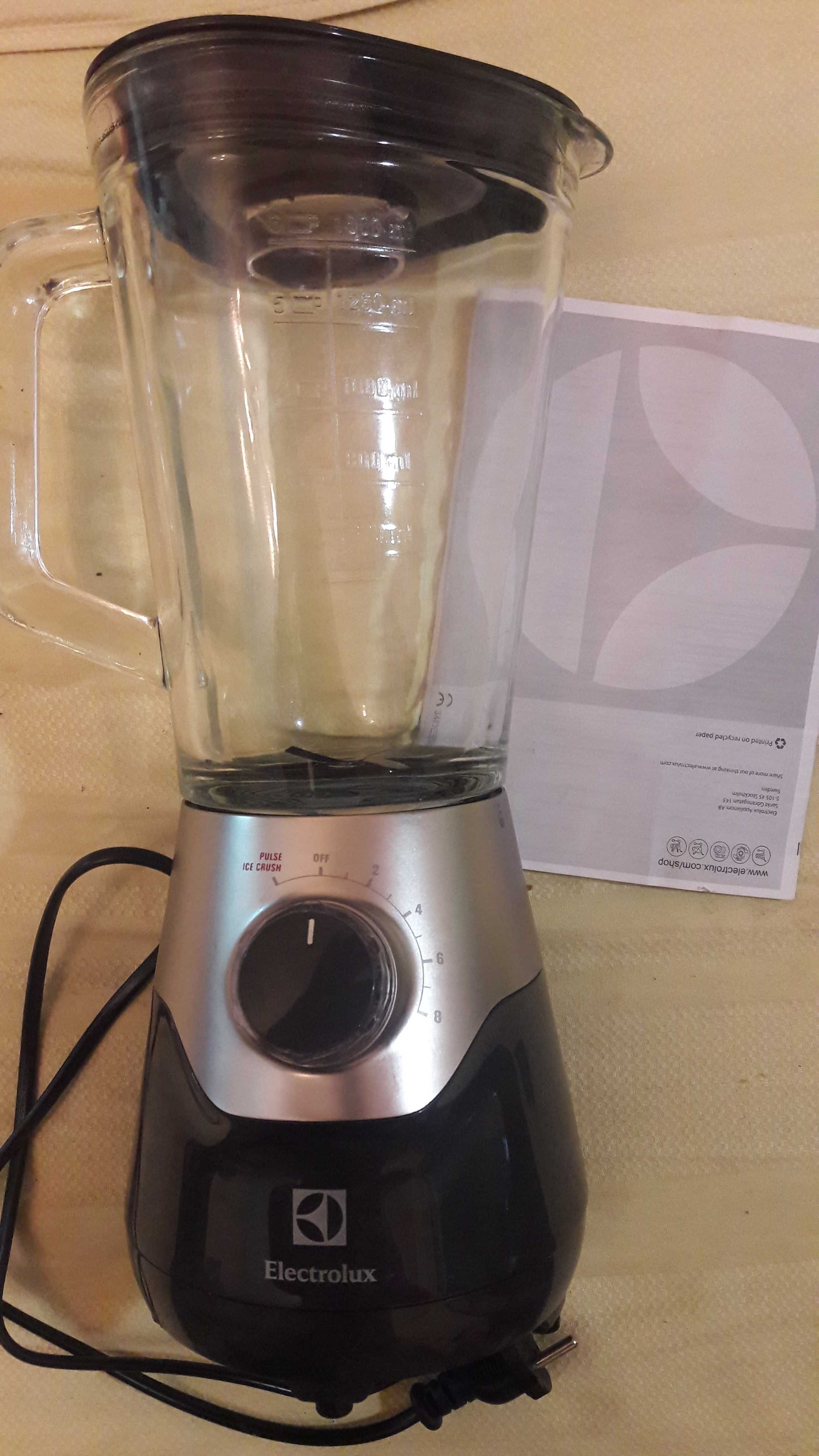 Electrolux Blender ESB5700BK Стационарный Блендер