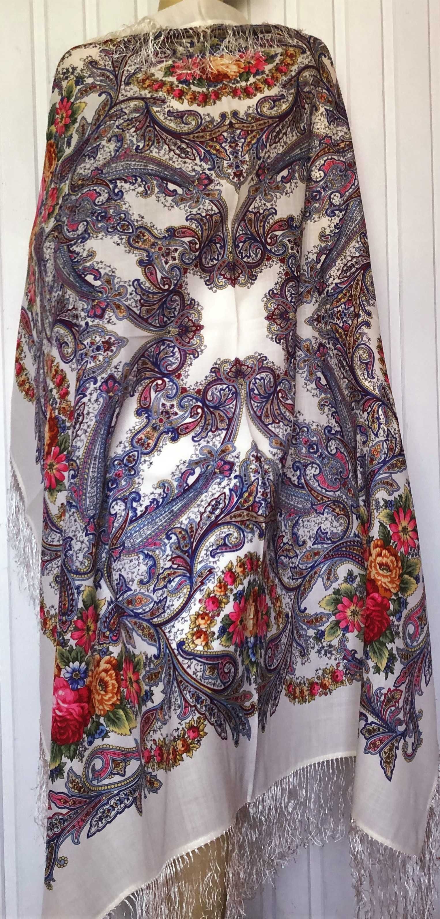 Pavlovo Posad chusta wełna merino autentyk 125x125