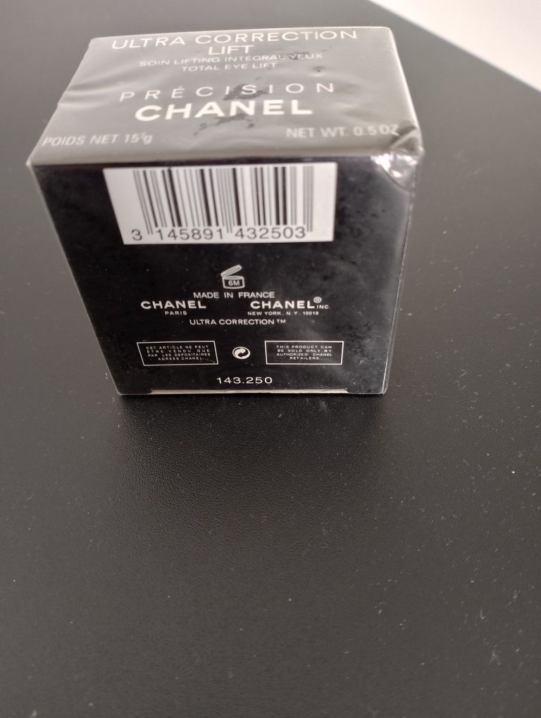 Krem pod oczy Chanel Ultra Correction Lift