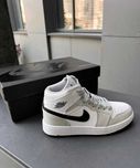 Jordan 1 Retro Smoke Grey