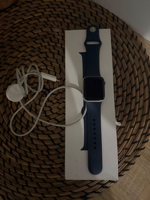 Zegarek aplle watch se