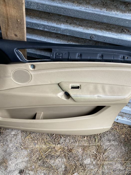 Продам дверні карти бмв х 5 є 70