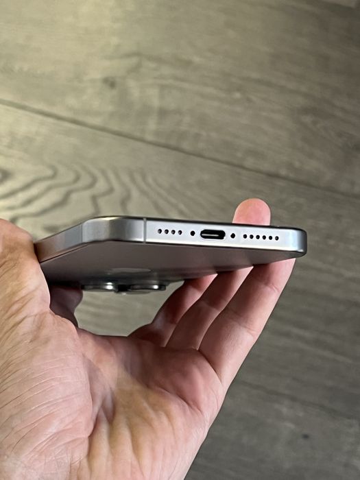 Iphone 15 pro max 256 esim sim lock обмін