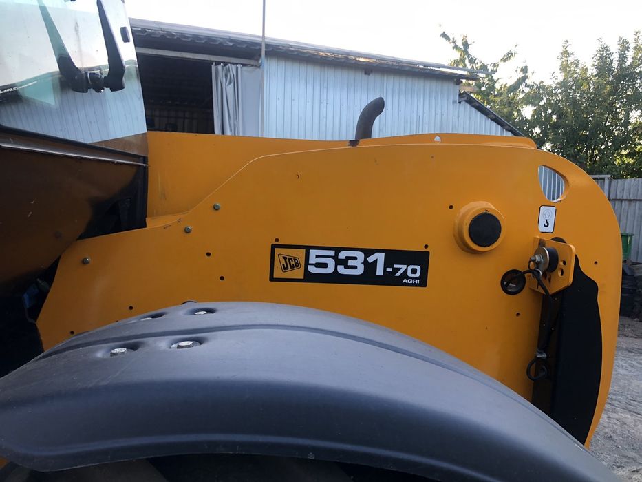 Навантажувач телескопічний JCB