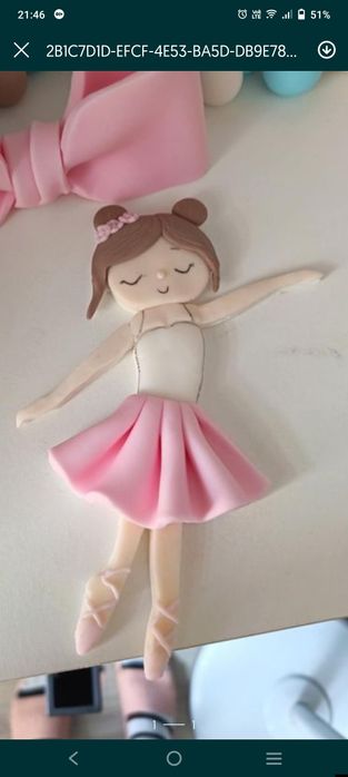 Figurka z masy cukrowej na tort dziewczynka